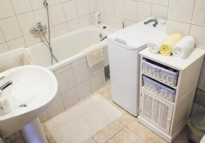 With Wifi - 11135 Apartment