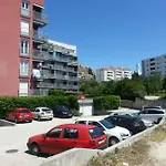 With Wifi - 11135 Apartment Split